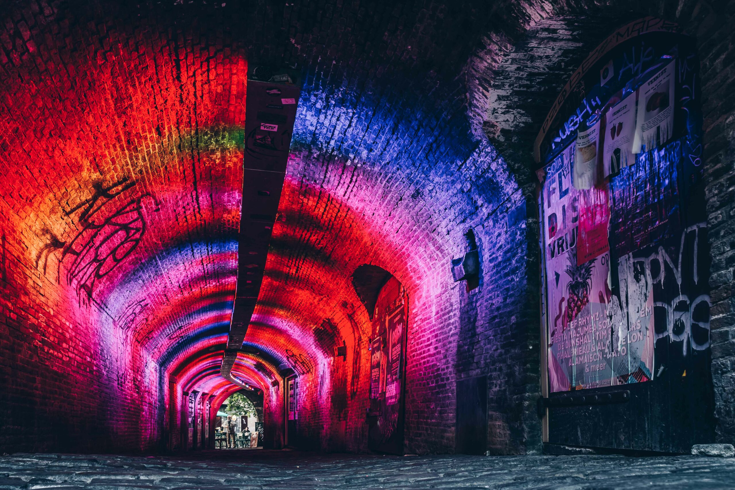 Attraversate da un fiume: città con canali poco conosciute in Europa