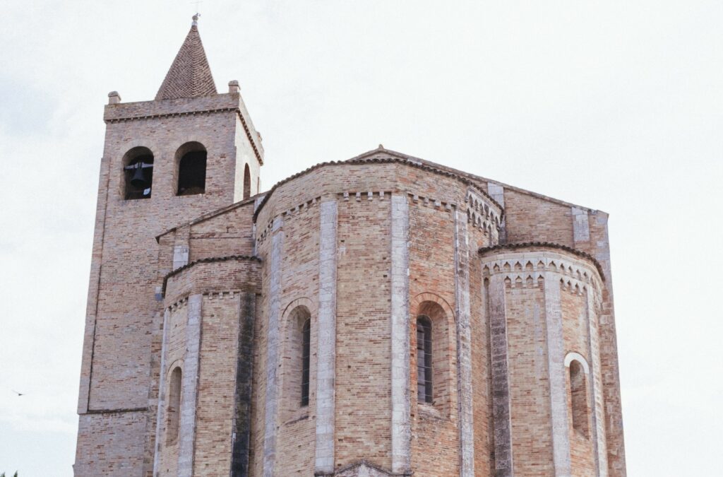 8 borghi da visitare nelle Marche: tra arte, natura e storia millenaria
